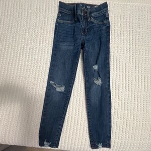 Girls destroyed jeans Size 7 ( USED)